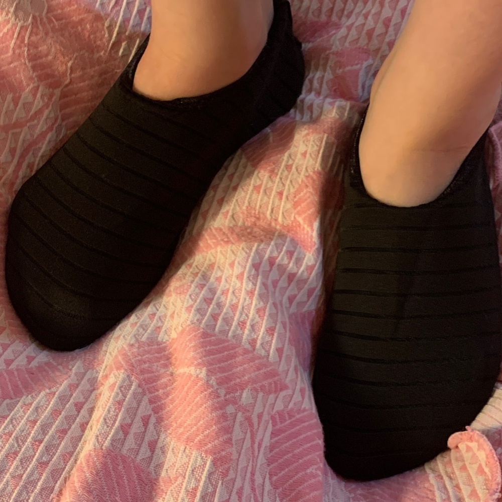 (S) NEW! SLIPPERS OR WATER SHOES WITH GRIP! STRETCHY AND SECURE- NOT HOT